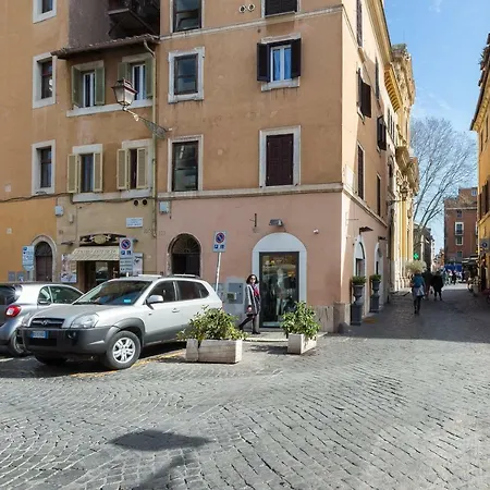 Giuditta 121 Trastevere